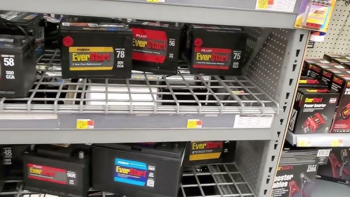 who makes everstart batteries